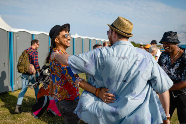 Best Portable toilet rental cost  in Saranac, MI