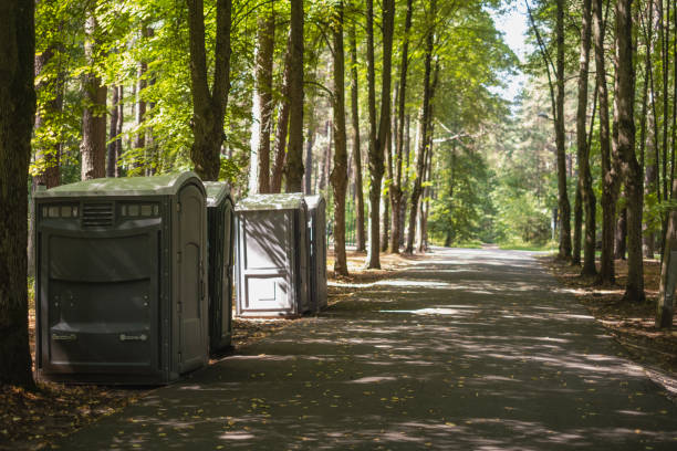 Best Portable toilet rental cost  in Saranac, MI