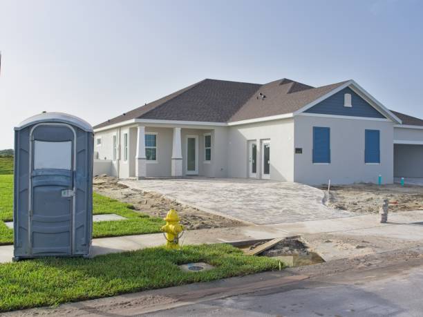 Best Portable restroom trailer rental  in Saranac, MI